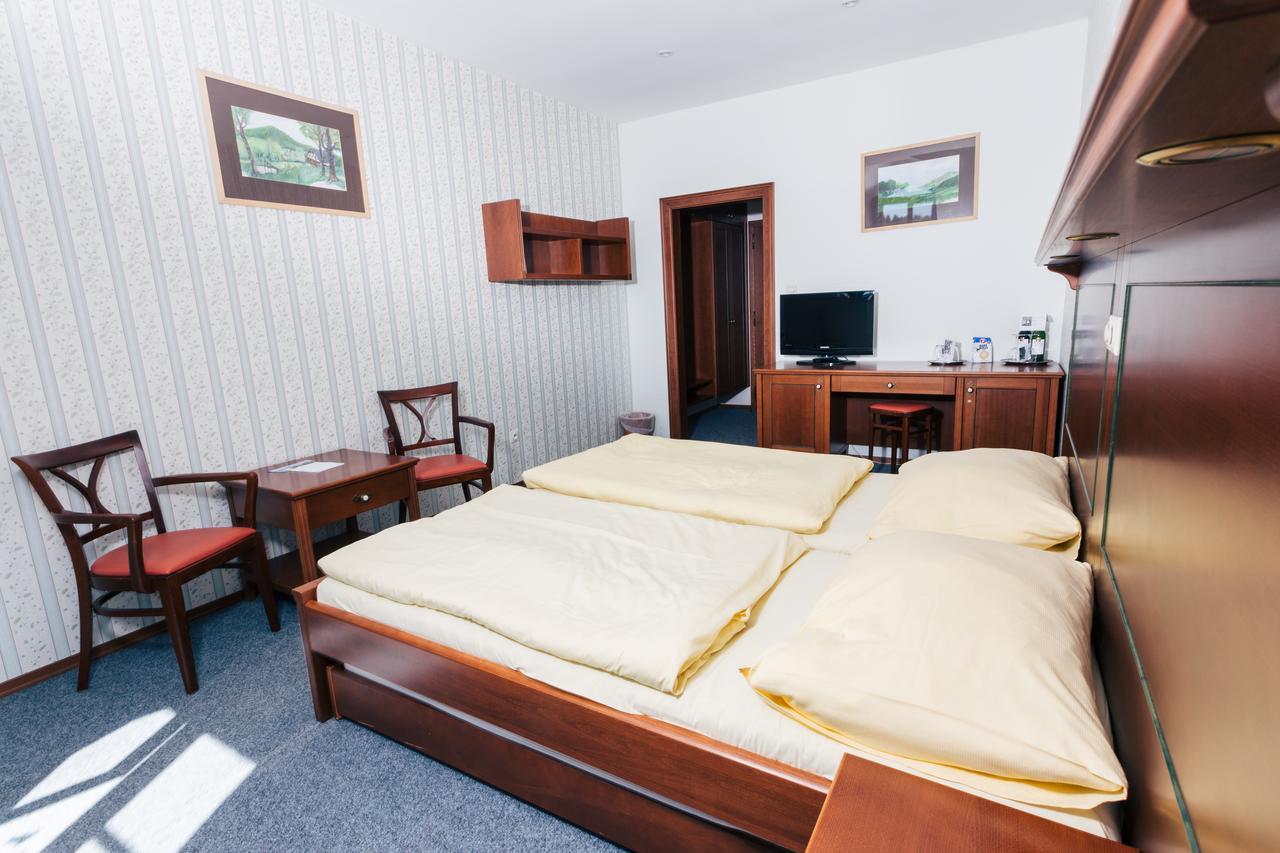 Resort Malevil Jablonné v Podještědí Екстериор снимка