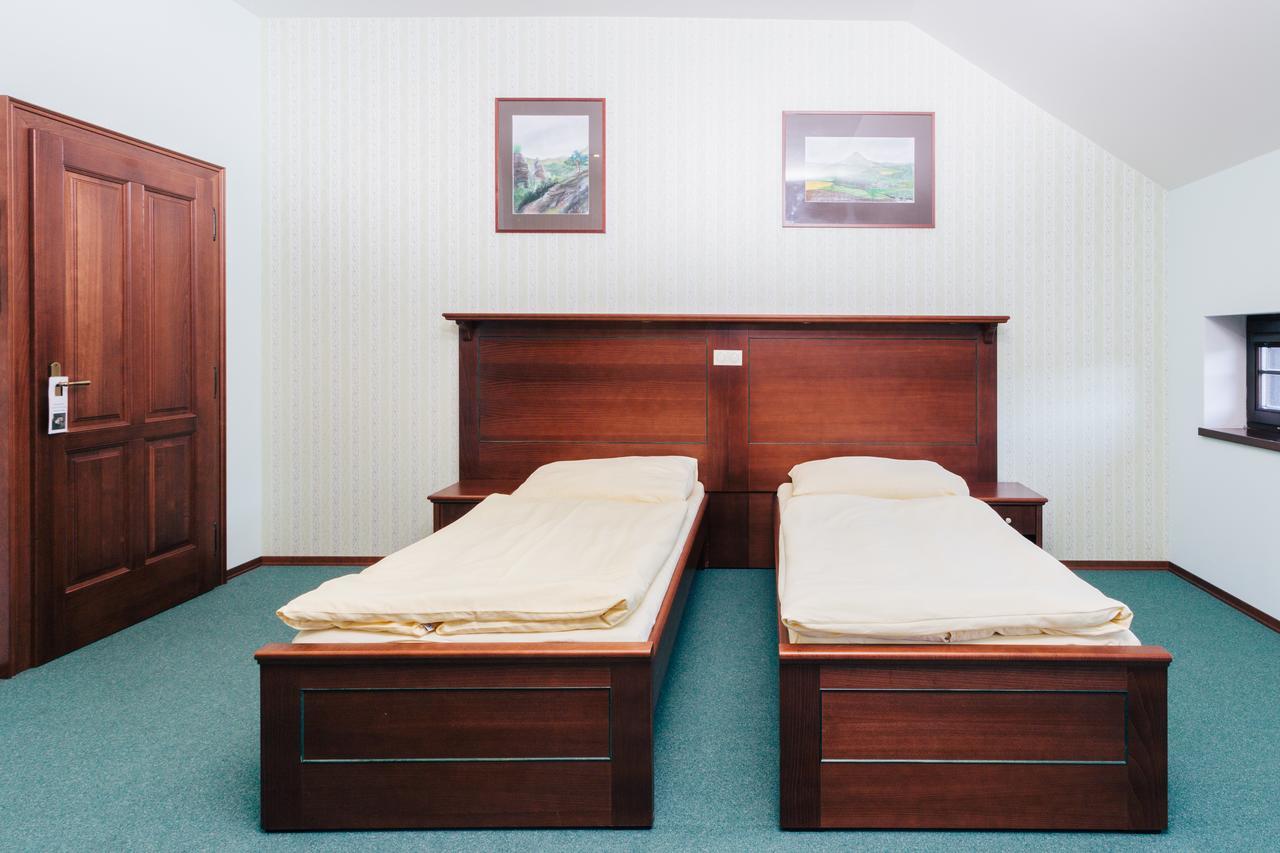Resort Malevil Jablonné v Podještědí Екстериор снимка
